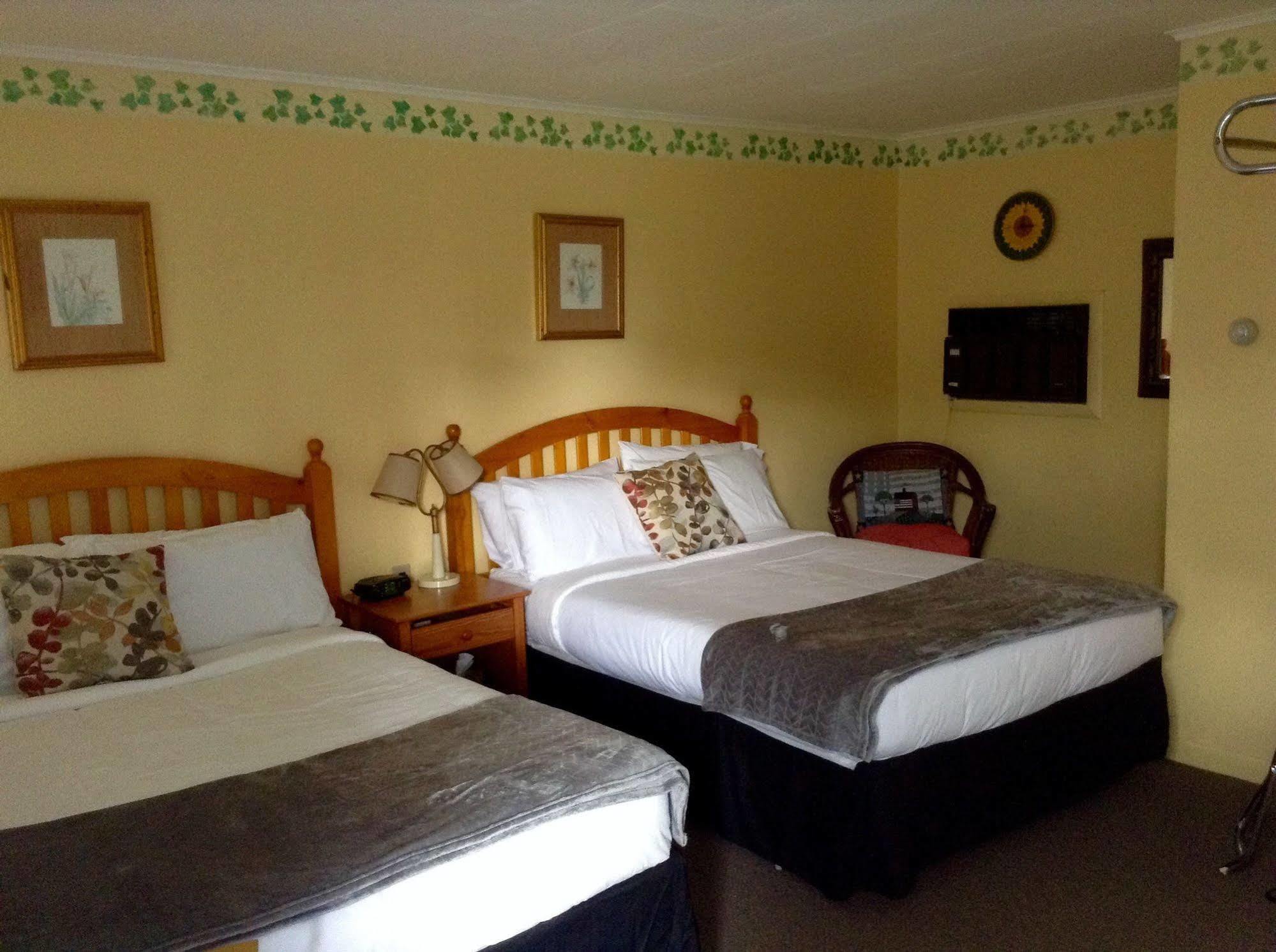 Shaftsbury Governor'S Rock Motel מראה חיצוני תמונה